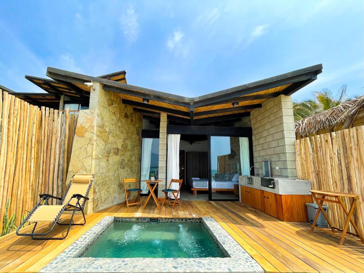 Diem Vichayito Beachfront Eco-Luxury Εξωτερικό φωτογραφία