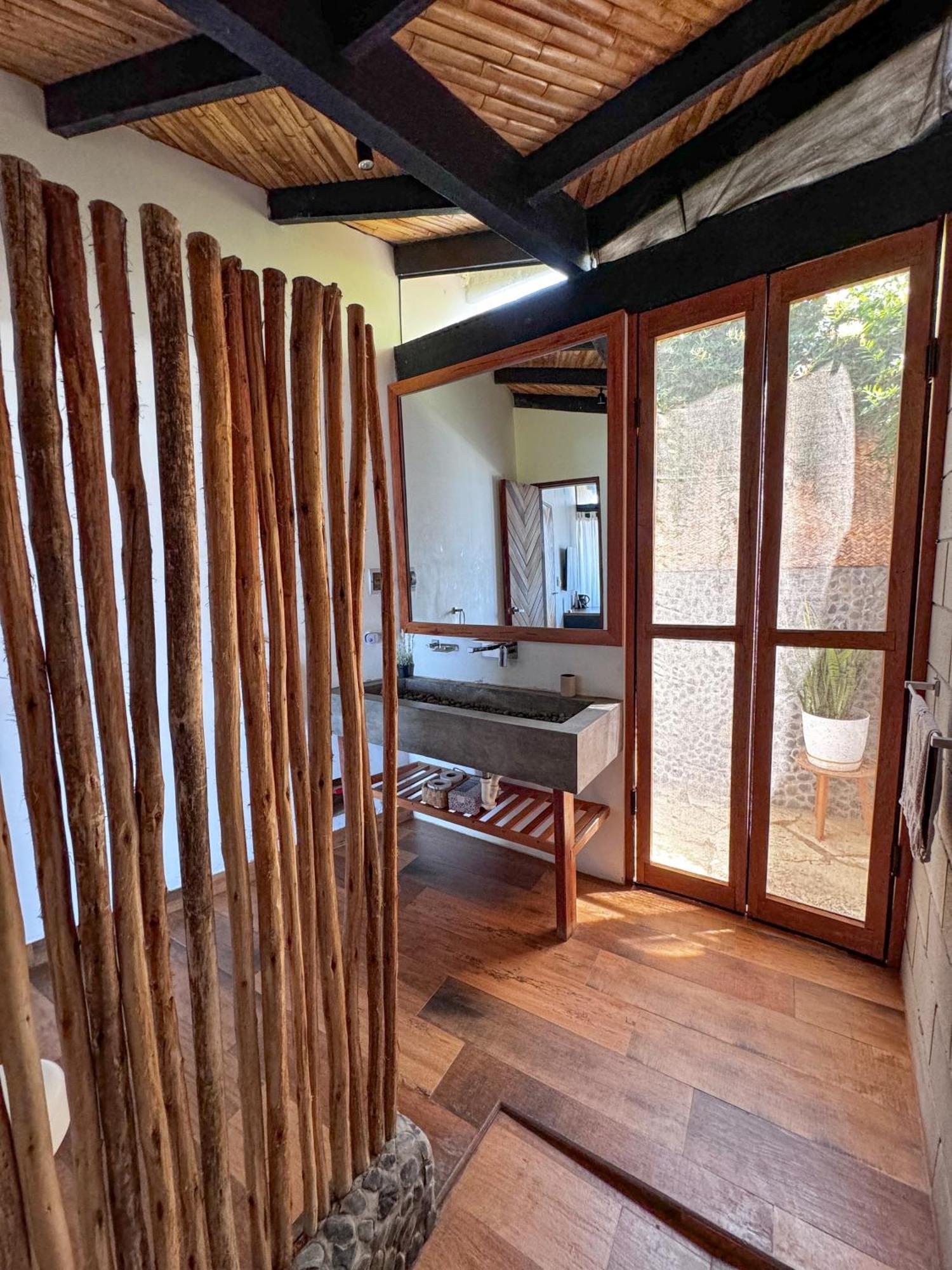Diem Vichayito Beachfront Eco-Luxury Εξωτερικό φωτογραφία