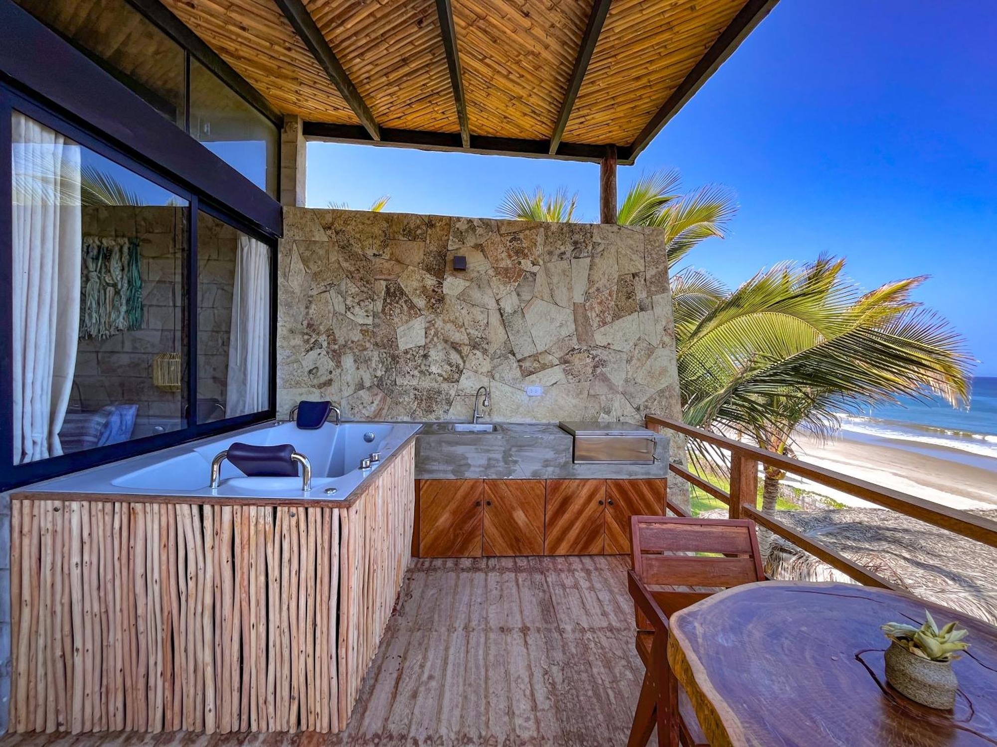 Diem Vichayito Beachfront Eco-Luxury Εξωτερικό φωτογραφία