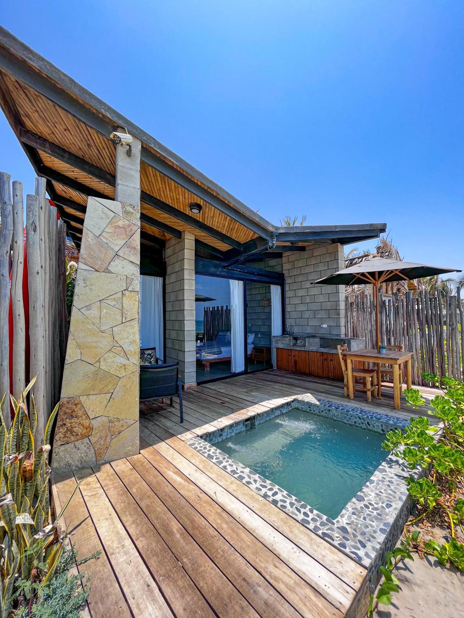 Diem Vichayito Beachfront Eco-Luxury Εξωτερικό φωτογραφία