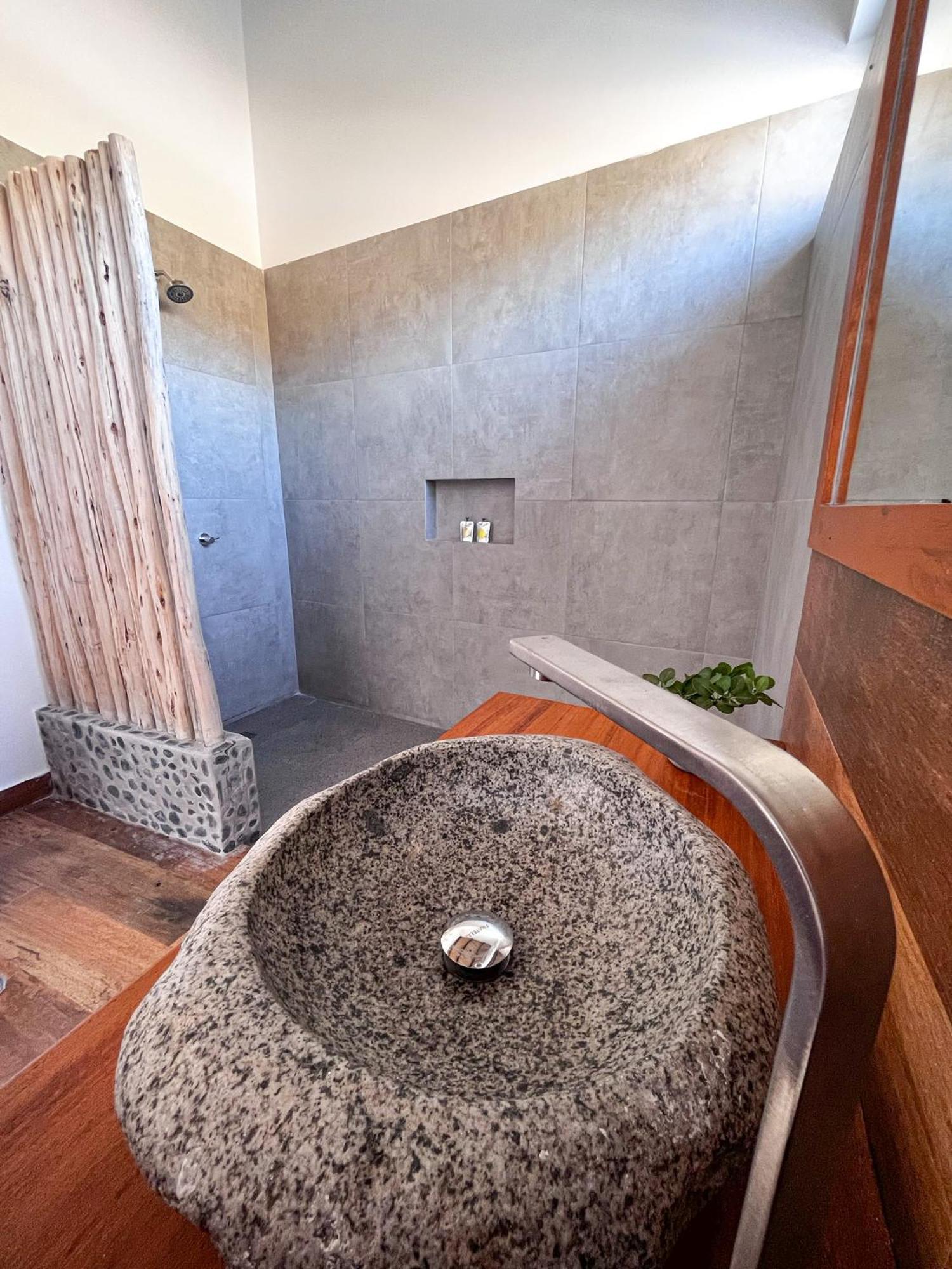 Diem Vichayito Beachfront Eco-Luxury Εξωτερικό φωτογραφία